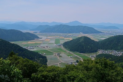 文殊山城 展望台からの眺望（南方向）