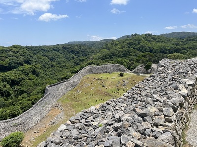 主郭から見た志慶真門郭