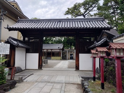 移築　搦手門（茨木神社東門）