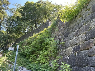 二重の石垣ですね〜