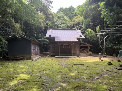 主郭跡の五柱神社