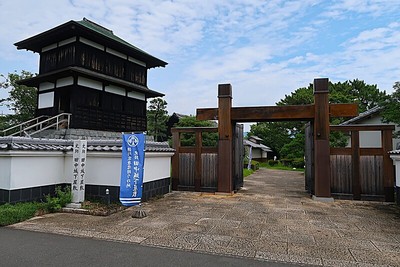 田中城 下屋敷入口の本丸櫓