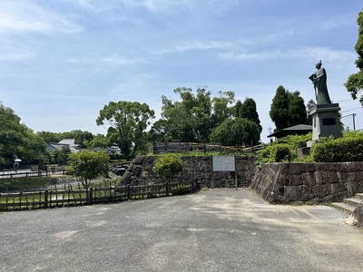 北から見た城跡公園