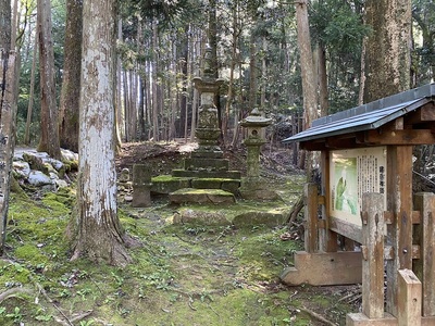 嘯岳禅師の墓