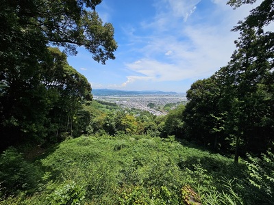 本曲輪から島田市街を望む