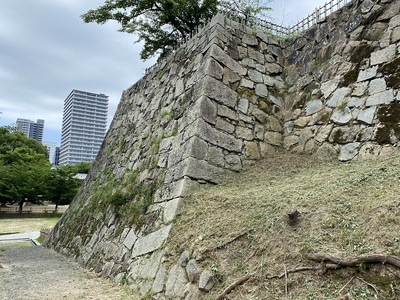 東坂三階櫓石垣