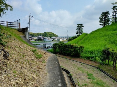 Ⅰ郭とⅡ郭を隔てる空堀跡