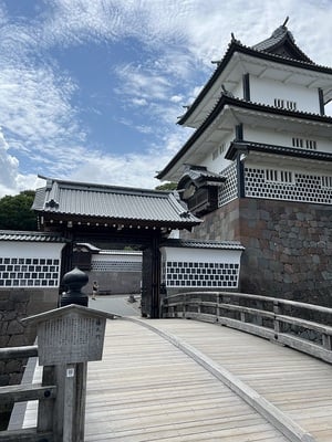 橋爪門からの橋爪門続櫓です。