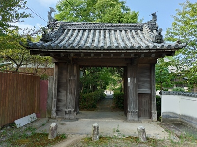 来迎寺にある移築門