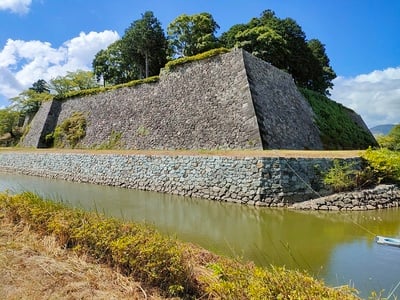 南東側の石垣