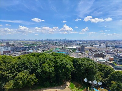 小牧山歴史館最上階より名古屋の摩天楼を望む