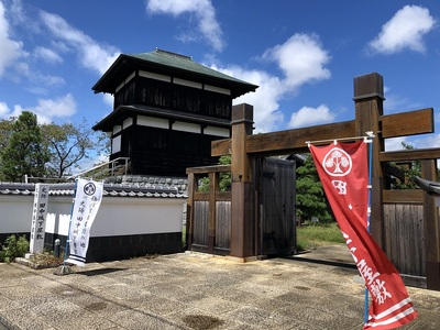 田中城下屋敷冠木門