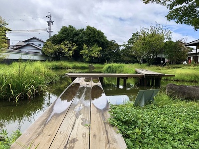 下屋敷泉水と築山跡