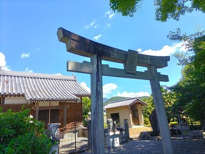 板東伊賀守神社（南側）