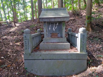 登城王大神の祠