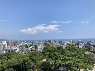 天守最上階より(小田原市街方面)