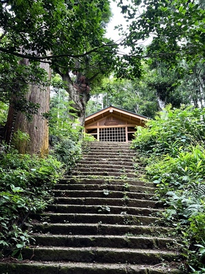 本丸八王子神社