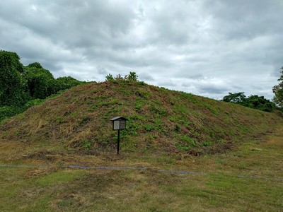 外郭の土塁