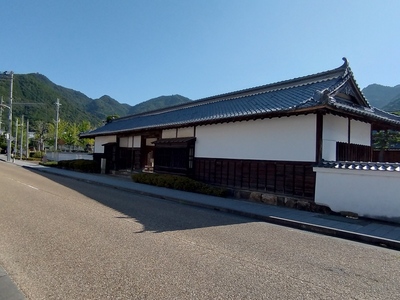 織田家旧邸長屋門