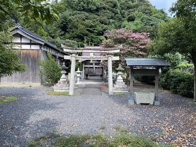 鞠山神社