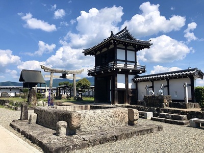 朝暉神社と豊磐の井