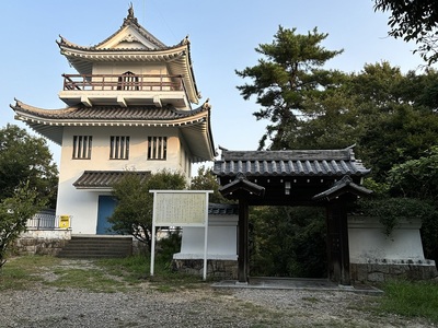 模擬天守と模擬城門