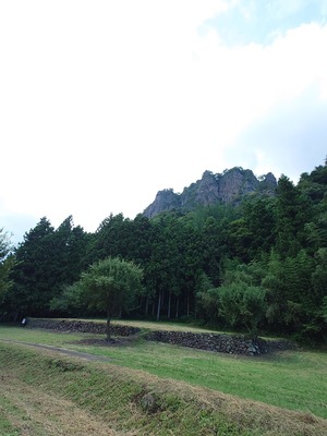 岩櫃城　潜龍院跡