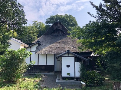 下坂氏館母屋（西側から）