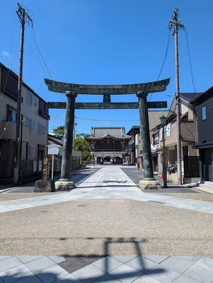 春日神社銅鳥居