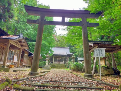 二の丸跡に鎮座する金沢八幡宮