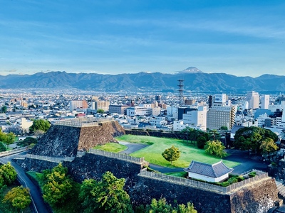 甲府城遠景（夕暮れ）　城のホテルから