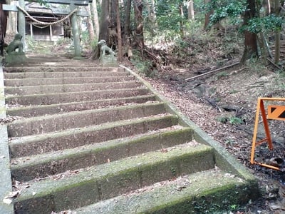 ひっそりと在る神社