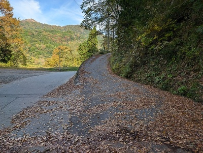 登城口(黒川側)