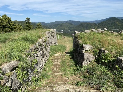 三十間台の虎口跡