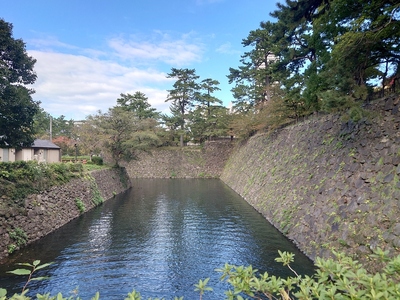 西口門付近からの堀