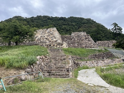 太鼓御門前から見たニノ丸石垣