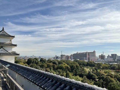 本丸から見える明石海峡大橋