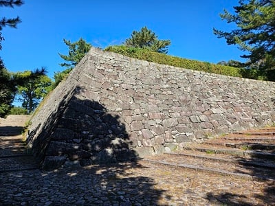 城代屋敷跡（筒井古城）表門付近石垣