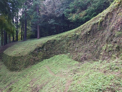 百間石垣右側上部