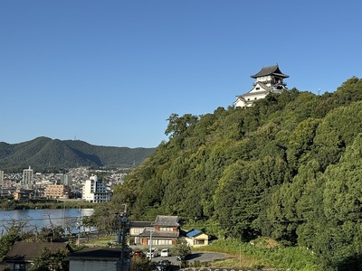 天守閣と木曽川