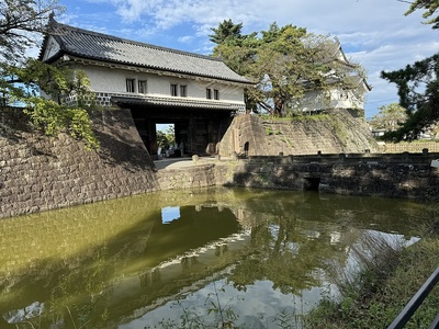 表門と辰巳櫓