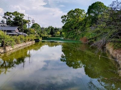 毘沙門郭東側の水堀