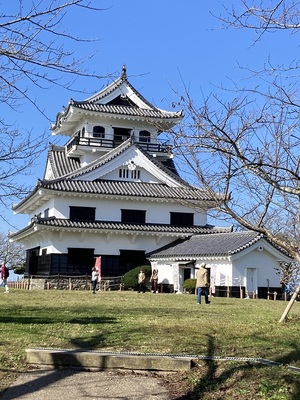 広場から