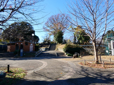 二段の城跡風景