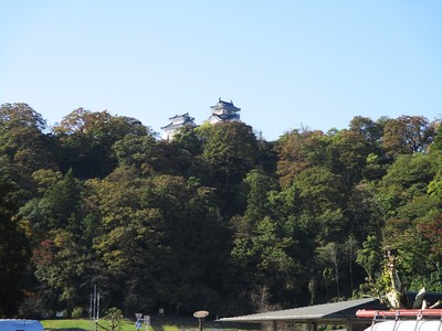 城址遠景（南東より）