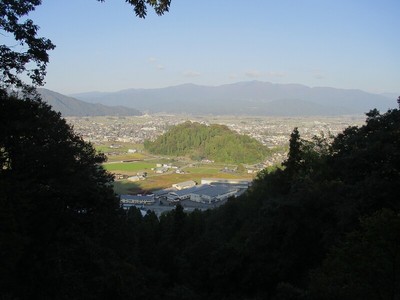 天空の城展望台より越前大野城を望む