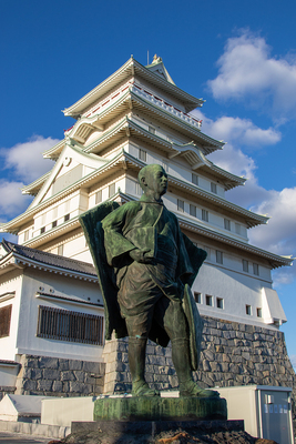 常総市地域交流センター（長塚節像から）