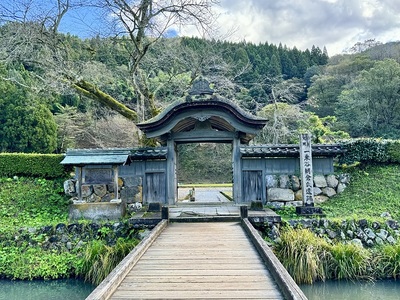 唐門（朝倉館跡の正面）