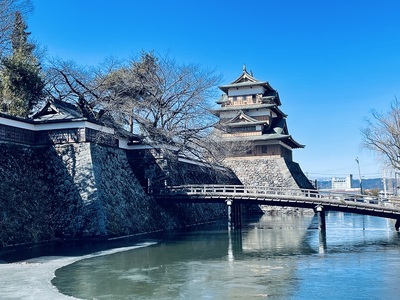 天守と堀