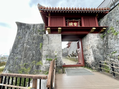右掖門